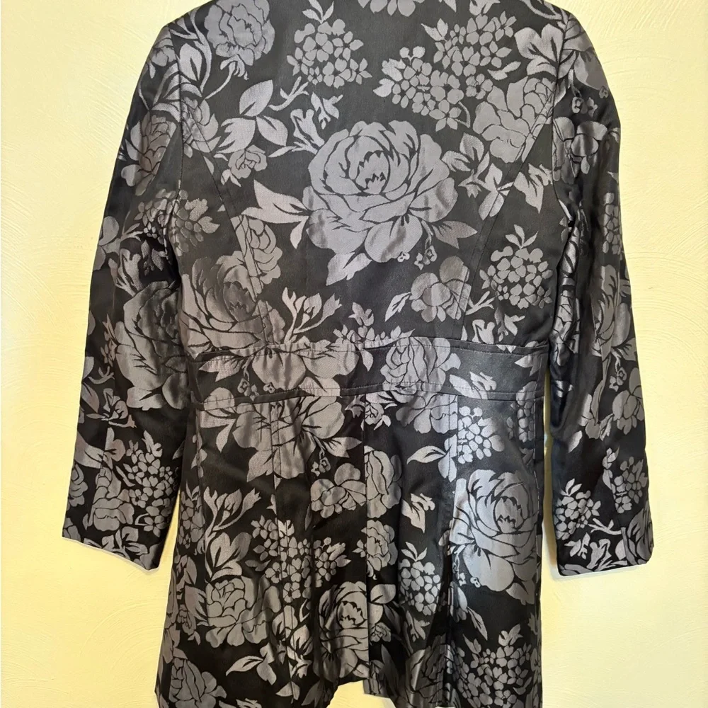 White House Black Market Black Gray Floral Jacquard Jacket Medium - Picture 8 of 9